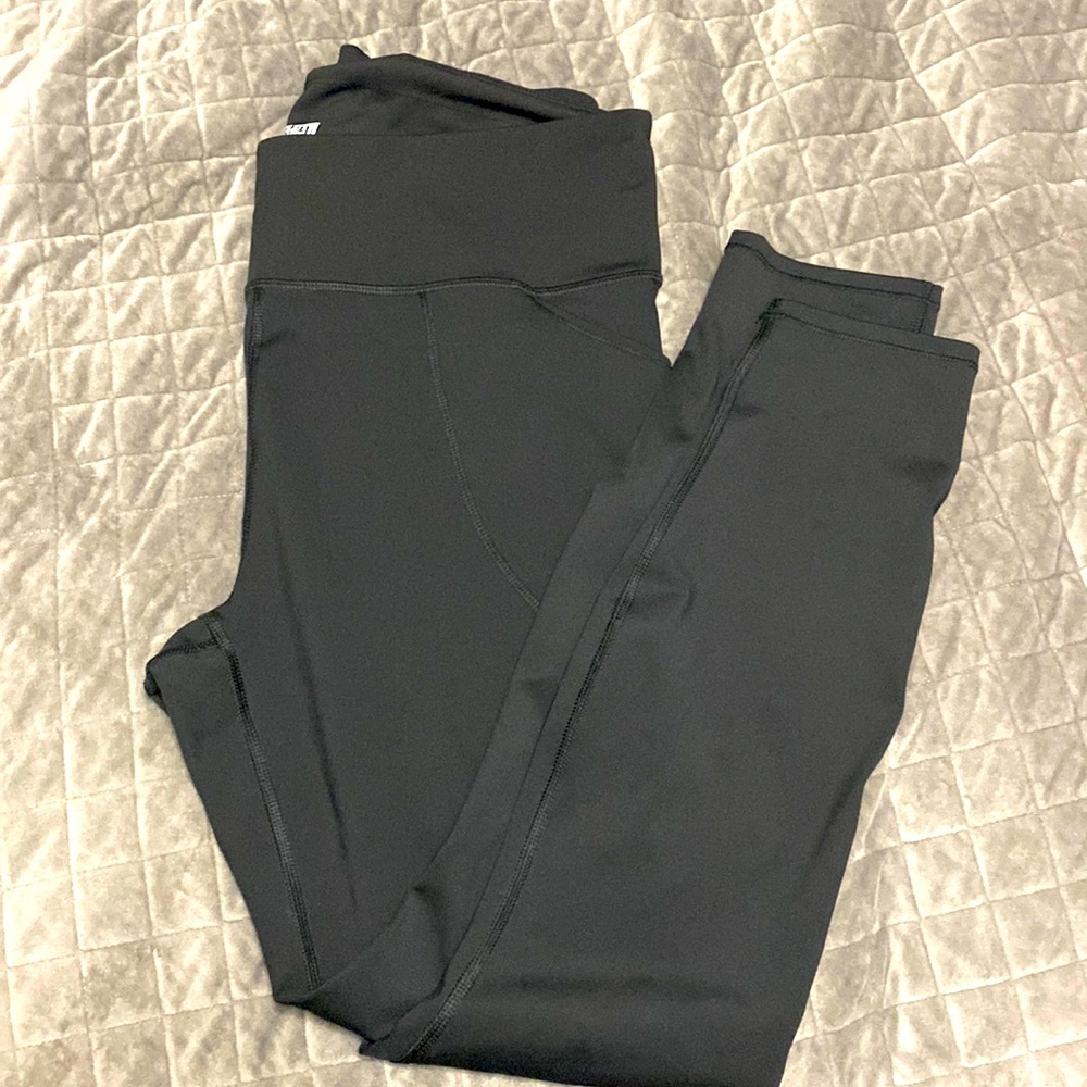 Duluth black leggings